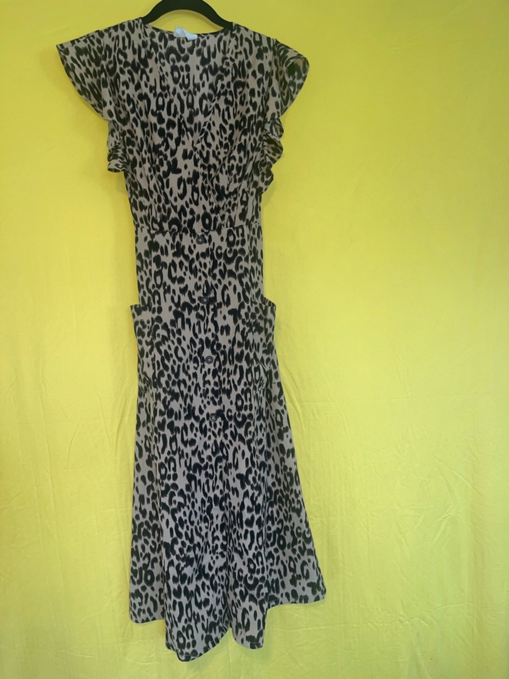 Sienna Sky Leopard-Print Flutter Sleeve Midi Dress - Beige & Black